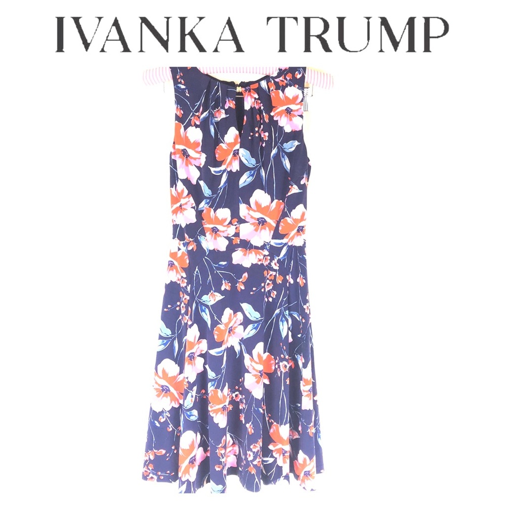 Ivanka Trump floral print key hole pleat dress XS